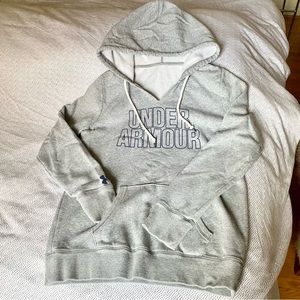 Under Armour pullover hoodie (S)